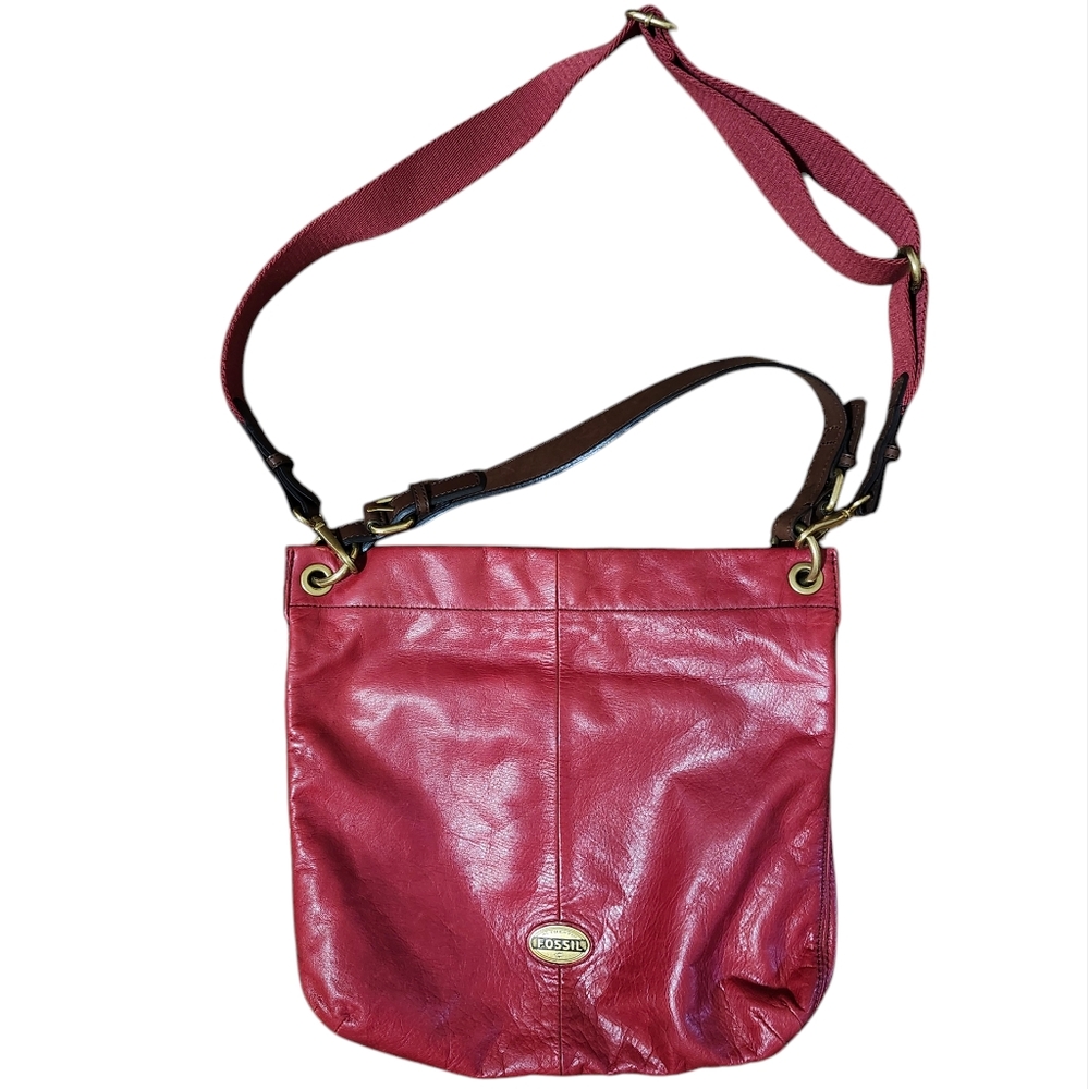 Fossil red genuine cowhide pebbled leather crossbody shoulder bag brass Hardware